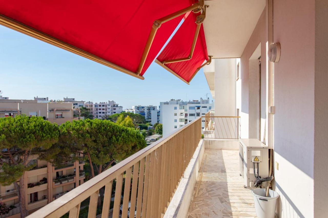 Превосходная квартира с террасой и видом на море недалеко от пляжей и центр Кань-сюр-Мер Экстерьер фото